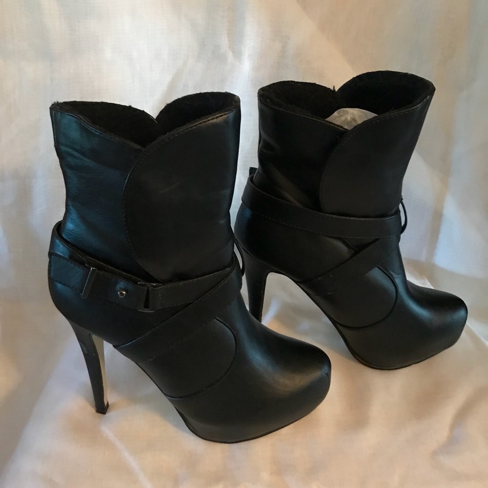 Just Fabulous brand boots black size 7 never worn